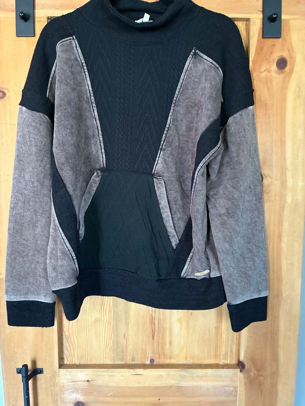 BKE Men's Mock Neck Sweater Medium Black Mineral Washed Panels Pocket